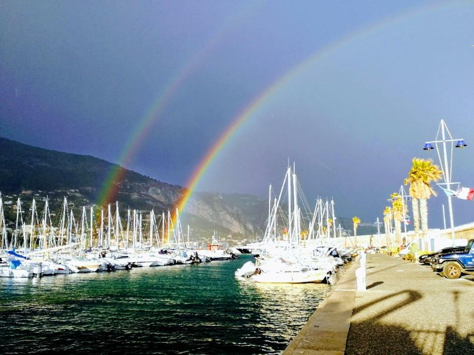 Menton 2 Pieces Climatise A Cote De La Plage Rue Palmaro Exterior foto